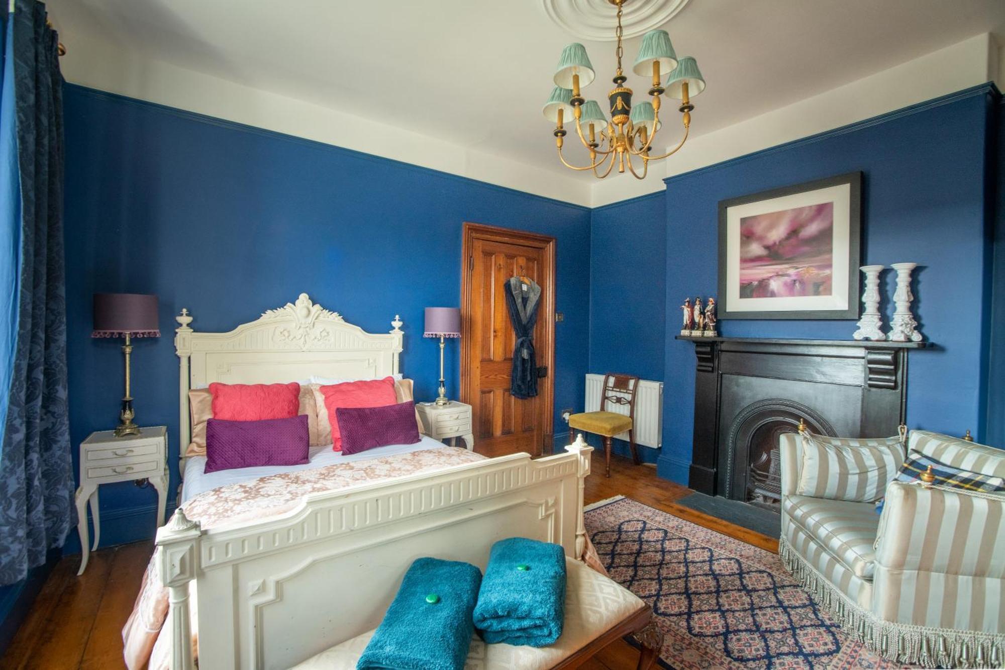 House Of Brohedyn Apartment Newcastle Emlyn Ngoại thất bức ảnh