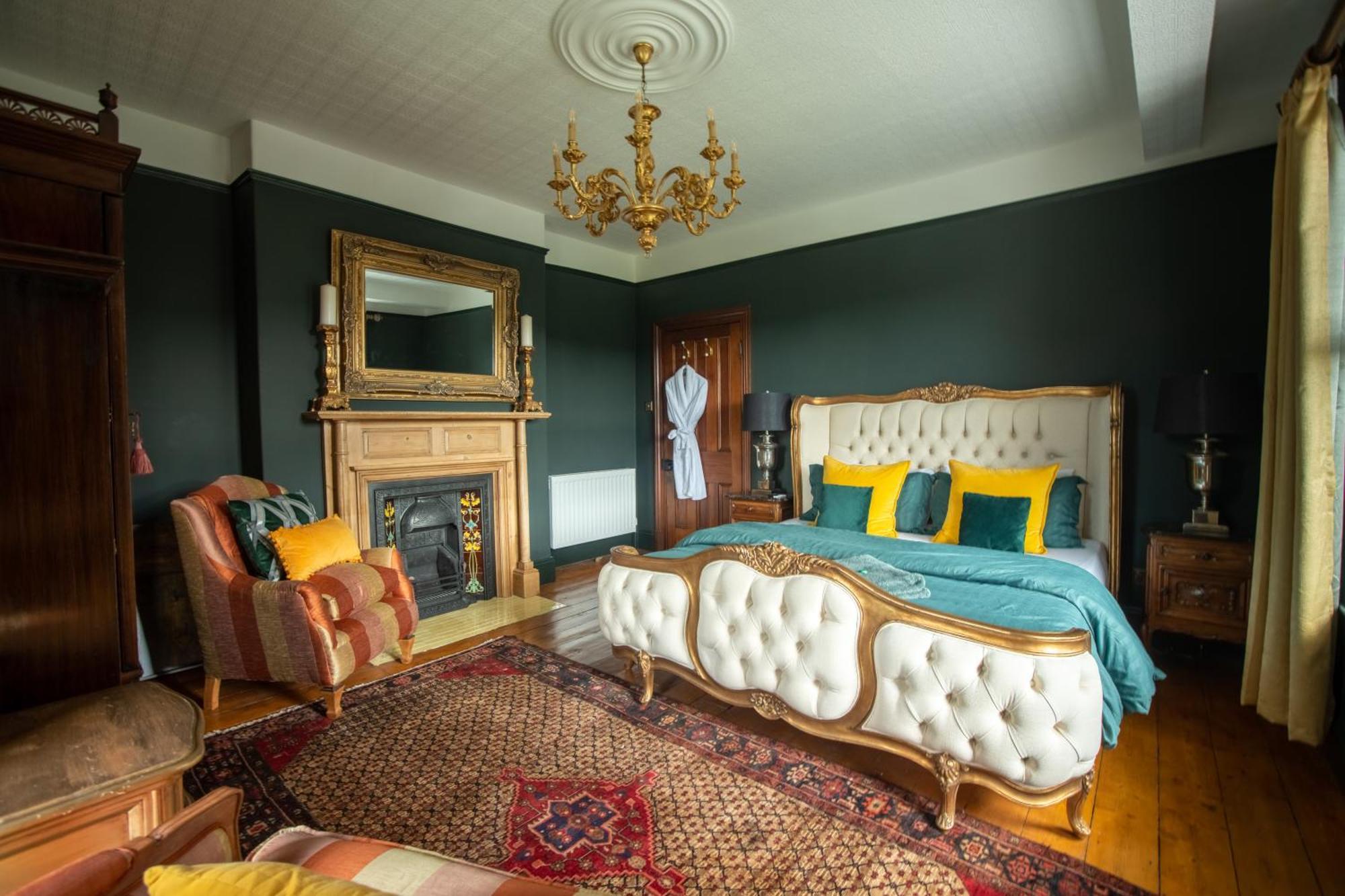 House Of Brohedyn Apartment Newcastle Emlyn Ngoại thất bức ảnh