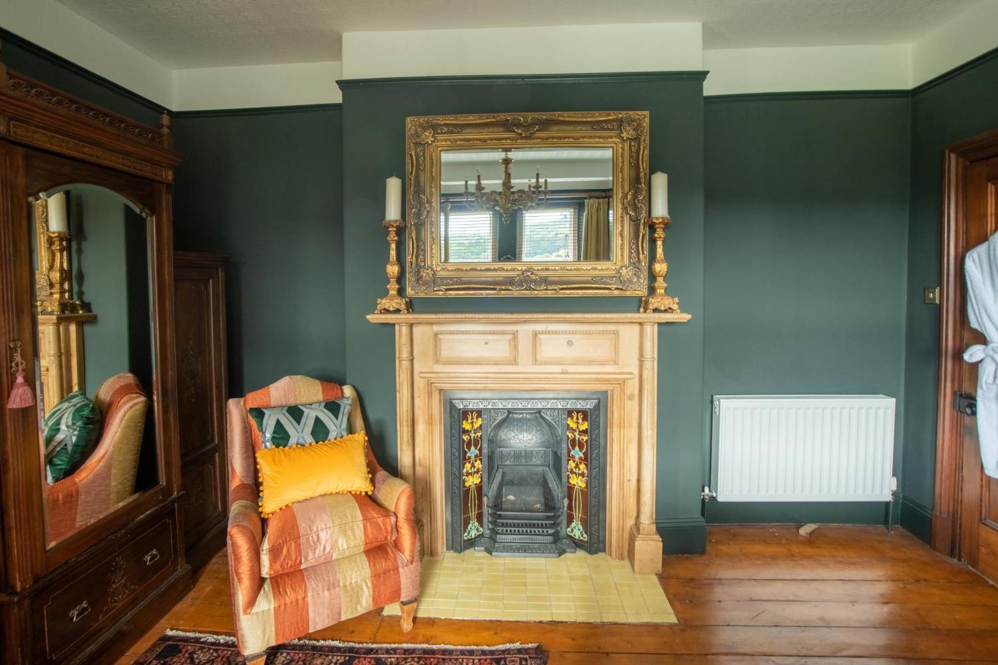 House Of Brohedyn Apartment Newcastle Emlyn Ngoại thất bức ảnh